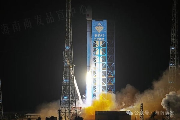 我国成功发射卫星互联网低轨27组卫星!长征十二号第671次出征